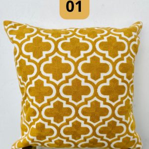 0A263FC5-00D2-4A31-8F8B-7F953E67DD9D.jpg Funda de cojines bordados Isadora