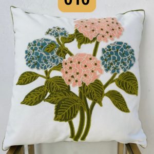 22405F47-18AB-44F3-9A38-FF49A105D49A.jpg Funda de cojines bordados Simona