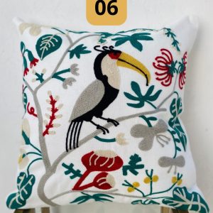 3190072B-CE21-46AA-AE71-692CD0FAA132.jpg Funda de cojines bordados Simona