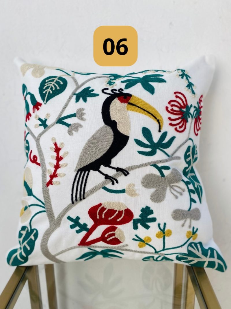 3190072B-CE21-46AA-AE71-692CD0FAA132.jpg Funda de cojines bordados Simona