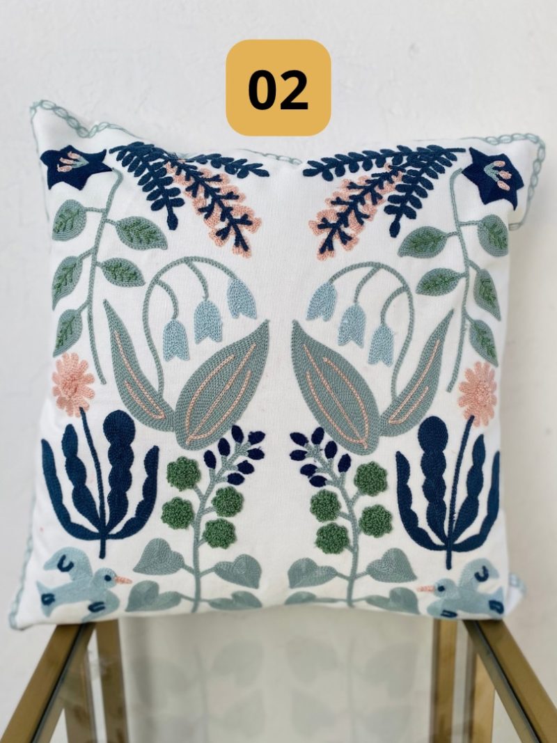 400AE8D1-21EC-43C0-A946-21FF146E17D2.jpg Funda de cojines bordados Simona