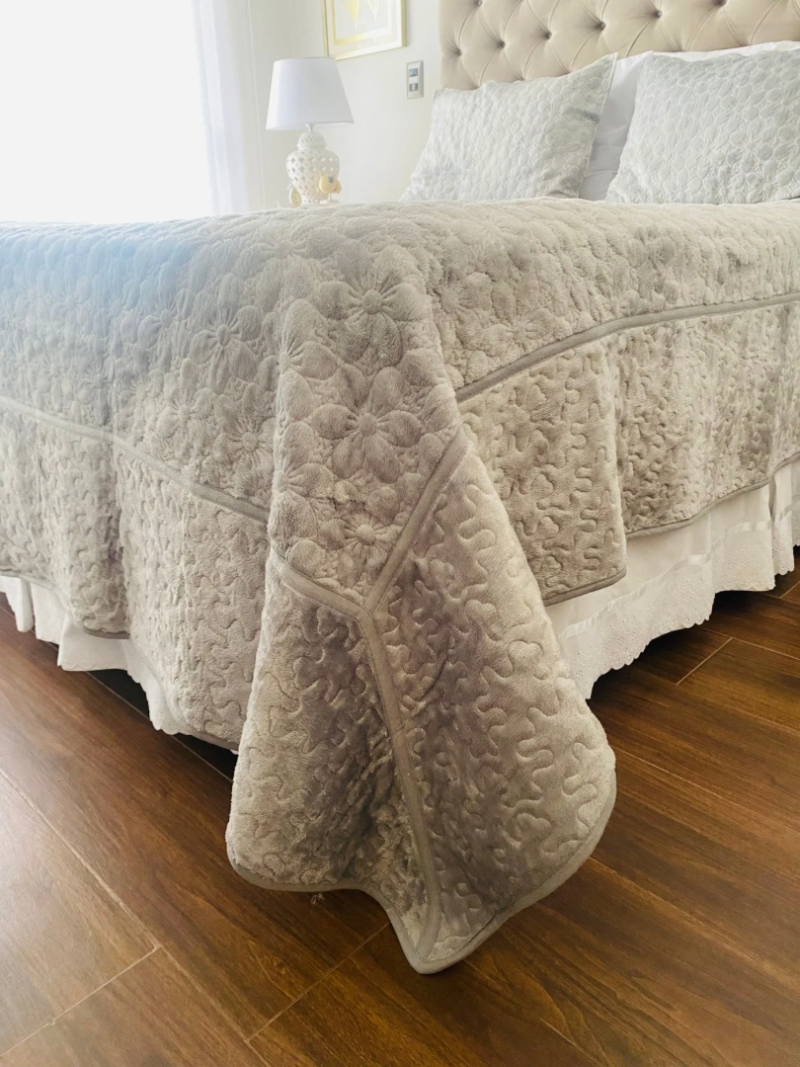 Cubrecama de microplush reversible