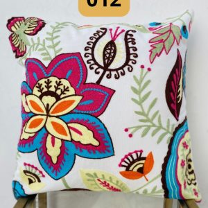 6B25FFFA-EB34-4254-8F65-CB21CCEBB3B7.jpg Funda de cojines bordados Simona