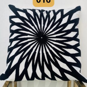 73D3E7DD-9B6F-44E9-B33D-E8BE637DA8A5.jpg Funda de cojines bordados abstractos