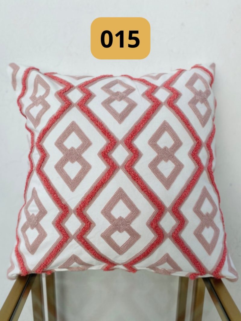 89CBE646-C3CE-43EA-83C2-C502330F141F.jpg Funda de cojines bordados abstractos