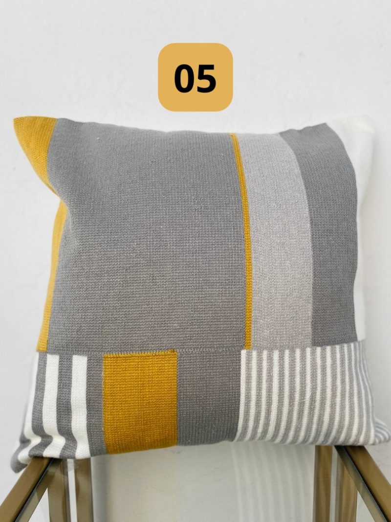 D7BB3995-3710-4870-9545-0B17E724B8E8.jpg Funda de cojines bordados abstractos