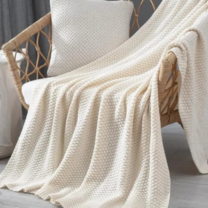 Diseno-sin-titulo-16.png Manta lisa con borlas