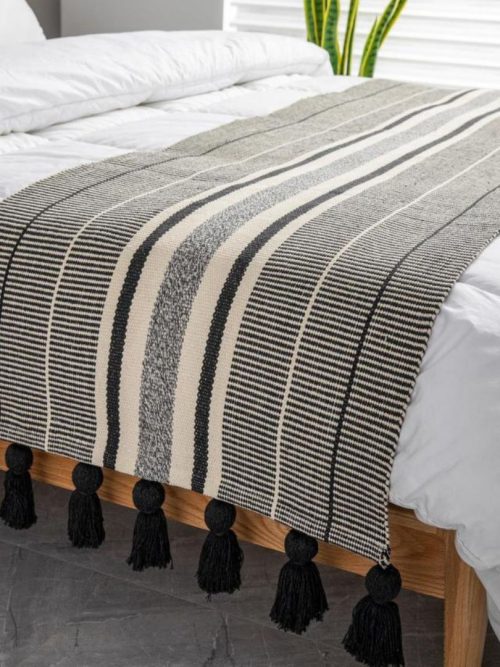 Piecera con flecos Valeria