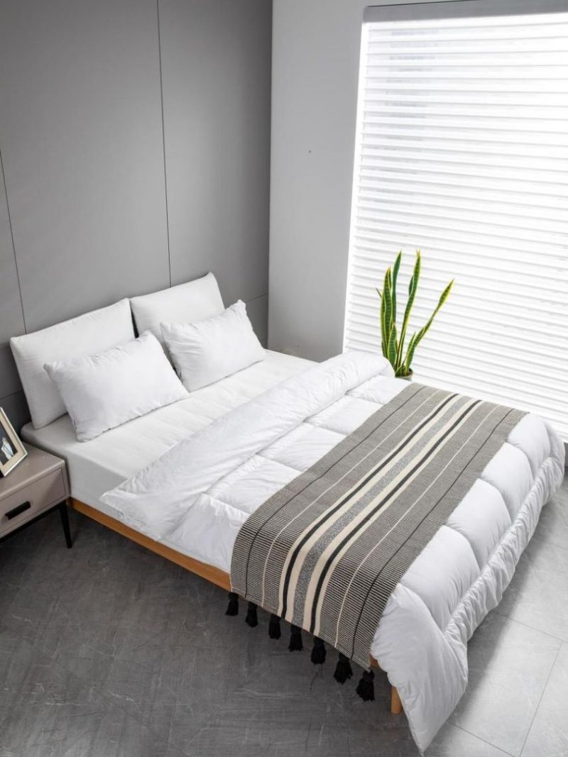 Piecera con flecos Valeria