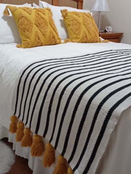 Piecera con flecos Renata