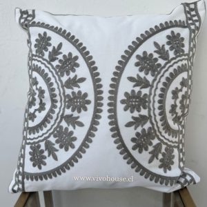 Funda bordada Aurora