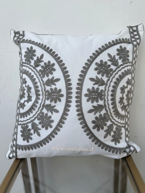 Funda bordada Aurora