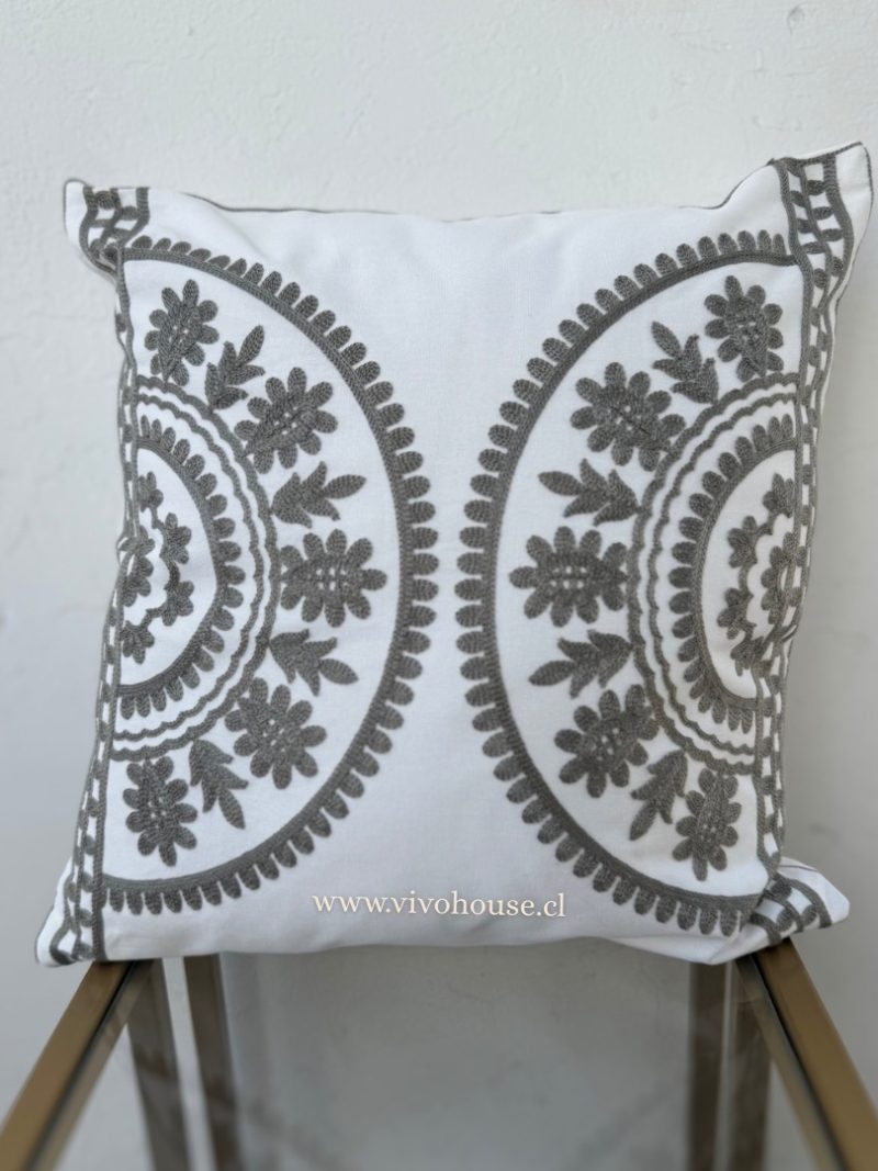 Funda bordada Aurora