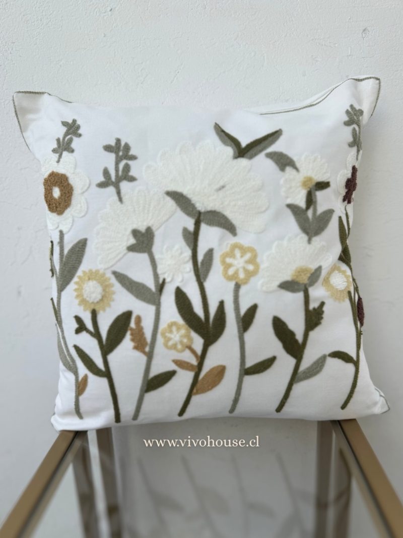 Sin-titulo-810-x-1080-px-19.jpg Funda bordada Melodía