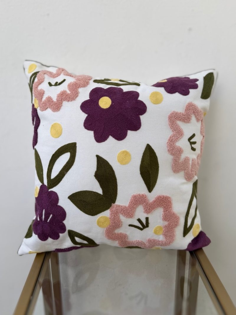 Sin-titulo-810-x-1080-px-3-1-1.jpeg Funda bordada Iris