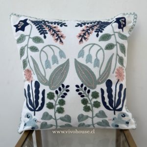 Sin-titulo-810-x-1080-px-6-1.jpg Funda bordada Naturaleza