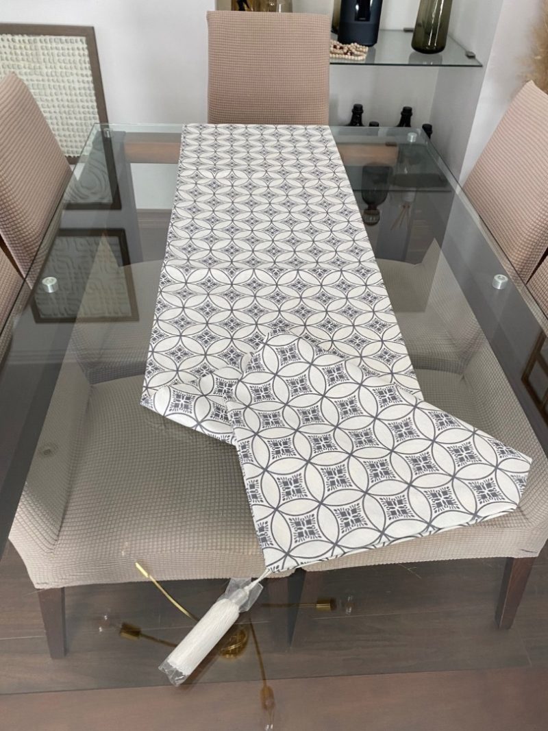 Caminos de mesa diseños abstractos